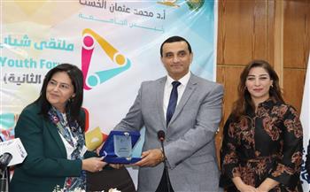 الأكاديمية العربيه تحصد جائزة التميز في الملتقي الإعلامي للشباب العربي