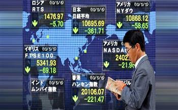 الأسهم اليابانية تغلق على تباين 