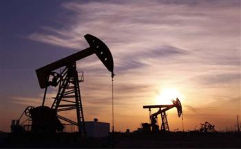 موديز تتوقع أن تبقى أسعار النفط فوق 60 دولارا للبرميل في 2022