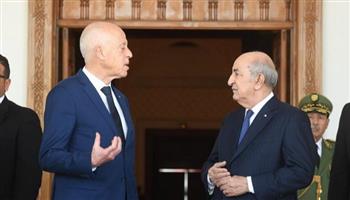 رئيسا تونس والجزائر يؤكدان الحرص المشترك على توثيق روابط الأخوة الصادقة