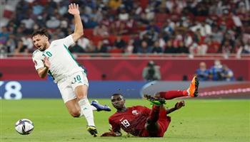 كأس العرب.. الجزائر تتقدم على قطر وتقترب من مواجهة تونس في النهائي