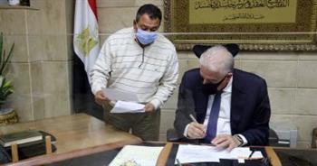 محافظ جنوب سيناء يصدق علي قرارات تصالح لمخالفات البناء لأهالي شرم الشيخ