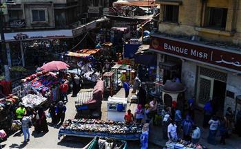 «دار الهلال» ترصد إزالة تعديات الباعة الجائلين في ميدان الجيزة (فيديو) 