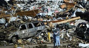 ارتفاع حصيلة ضحايا أعاصير جنوب شرق الولايات المتحدة إلى 90 قتيلا