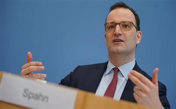 وزير الصحة الألماني يحذر من موجة خامسة هائلة لمتحور أوميكرون
