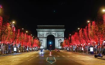 باريس تلغي عروض الألعاب النارية بالشانزلزيه عشية رأس السنة إثر تفشي "أوميكرون"