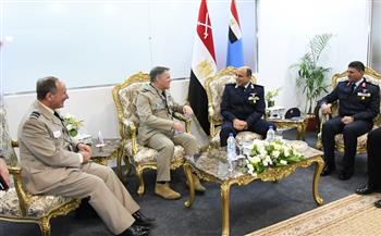 لقاءات ثنائية لقادة الأفرع الرئيسية وكبار قادة القوات المسلحة بـ «إيديكس 2021»