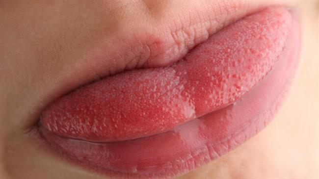 خلى بالك من لسانك.. 5 علامات تحذيرية لا تتجاهلها أبدًا
