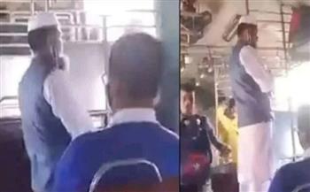 بسبب الصلاة في القطار.. هجوم كبير على مسلم بالهند (فيديو)