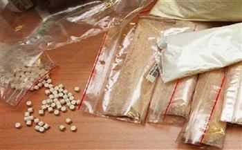 ضبط 20 عاطلاً بتهمة الاتجار في المخدرات والأسلحة النارية بالقليوبية