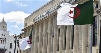 الجزائر: ارتفاع احتياط النقد الأجنبي وتراجع كبير في عجز الميزان التجاري