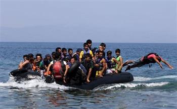 فقدان عشرات المهاجرين بعد غرق زورقهم قبالة جزيرة يونانية