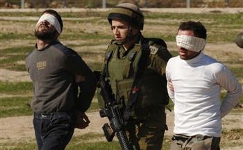 قوات الاحتلال الإسرائيلي تعتقل ثلاثة فتية من شرق قلقيلية