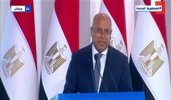 ضمن خطة التنمية الشاملة لصعيد مصر..كامل الوزير يستعرض أمام  الرئيس السيسي مشروعات وزارة النقل 