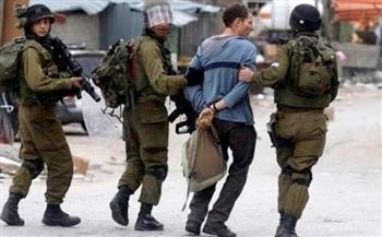 قوات الاحتلال الإسرائيلي تعتقل ثلاثة فلسطينيين 
