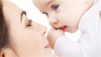 «الصحة» توجه نصائح مهمة للأمهات لرضاعة طبيعية صحية