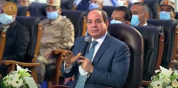 الرئيس السيسي: «مش هعين حد مالوش لازمة في المصانع»