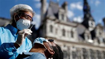 فرنسا تسجل أكثر من 200 ألف إصابة جديدة بفيروس كورونا