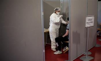 فرنسا ترصد تسع إصابات بسلالة أوميكرون