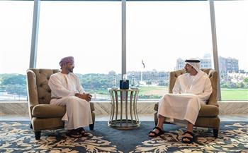 وزيرا خارجية سلطنة عمان والإمارات يستعرضان جوانب العلاقات الوثيقة بين البلدين