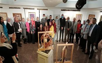 "تجليات معاصرة".. معرض للأشغال الفنية بثقافة المنيا
