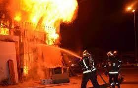 انتداب الأدلة الجنائية لمعاينة حريق مخزن أخشاب في أوسيم