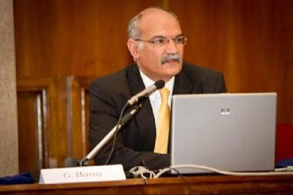 «حسني»: هشاشة العظام مرض «صامت».. والسيدات أكثر عرضة للإصابة
