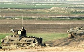 الاحتلال الإسرائيلي يتوغل ويجرف أراض بقطاع غزة