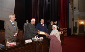جامعة القاهرة تحتفل بتوزيع جوائز مسابقة «أفضل تلاوة للقرآن الكريم»