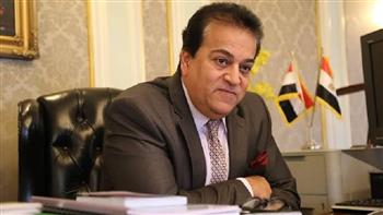 وزير التعليم العالي يؤكد على عمق العلاقات والتعاون الثقافي والعلمي بين مصر وسلطنة عمان