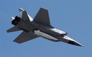 الدفاع الروسية : مقاتلة روسية تعترض طائرة تجسس أمريكية فوق المحيط الهادئ
