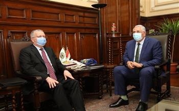وزير الزراعة يبحث مع السفير الروسي بالقاهرة تعميق التعاون المشترك