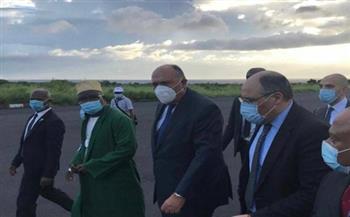 وزير الخارجية يصل إلى جزر القمر في ثاني محطات جولته الإفريقية