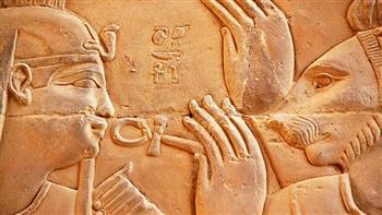أستاذ علم نفس: الوشم ارتبط بالمصريين القدماء للتعبير عن العادات والتقاليد