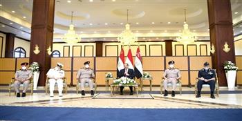 الرئيس السيسي يلتقى كبار قادة الجيش في ذكرى انتصار العاشر من رمضان (فيديو)