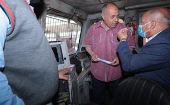«بسبب الزي الرسمي».. وزير النقل يوجه بتطبيق لائحة الجزاءات على سائق قطار  