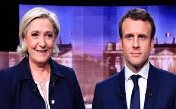 "فاينانشيال تايمز": الناخبون الأصغر سنًا في فرنسا منقسمون بشأن التصويت لماكرون أم لوبان