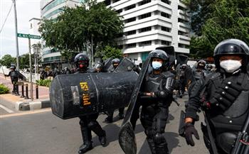 إندونيسيا.. اعتقال محامي رجل دين بتهمة الدعوة لهجمات إرهابية