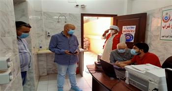  وكيل وزارة الصحة بالشرقية يتابع تطعيم المواطنين بلقاح كورونا بمكتب صحة ثان الزقازيق 