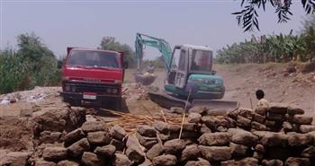 محافظ قنا: إزالة  155 حالة تعدي على أراضي طرح النهر