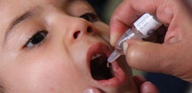 الطب الوقائي بالأقصر  تطعيم 191 ألفًا و420 طفلاً في الحملة القومية للتطعيم ضد مرض شلل الأطفال