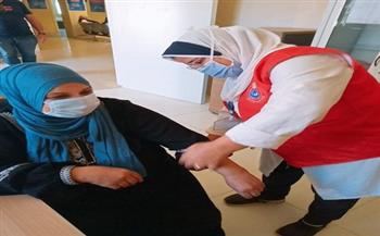 صحة البحر الأحمر تواصل تطعيم المواطنين بلقاح كورونا
