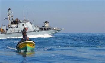 زوارق حربية إسرائيلية تهاجم الصيادين في بحر غزة
