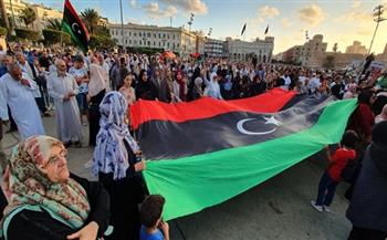رئيس الوزراء اليوناني يتعهد بالوقوف إلى جانب ليبيا لتحقيق الاستقرار