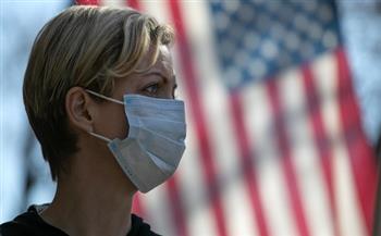 أمريكا تسجل انخفاضا كبيرا في إصابات فيروس كورونا