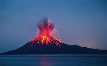لأول مرة منذ 42 عاما.. انفجار بركان في جزيرة «سانت فينسنت» الكاريبية 