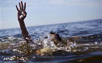 انتشال جثة شاب غرق خلال السباحة بنهر النيل فى البدرشين