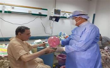 مستشفى كفر الزيات العام يحتفل بعيد الفطر مع مصابي كورونا