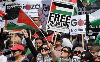 آلاف المحتجين في لندن ومدريد ينظمون مسيرات دعمًا للفلسطينيين