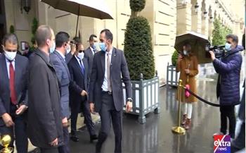 الرئيس السيسي يغادر مقر إقامته لقصر الإليزيه استعدادا لانطلاق القمة المصرية الفرنسية